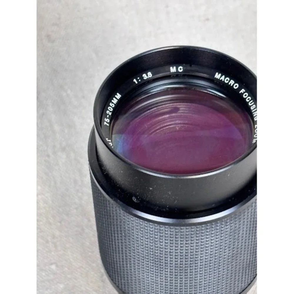 Vivitar 75-205mm f/3.8 Macro Focusing Zoom Lens 62mm Filter Diameter**UNTESTED**